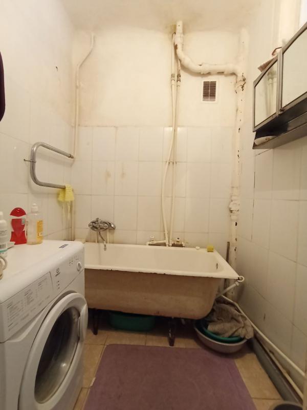 Успейте купить большую  3-комнатную квартиру по адресу:  г. - Новотроицк