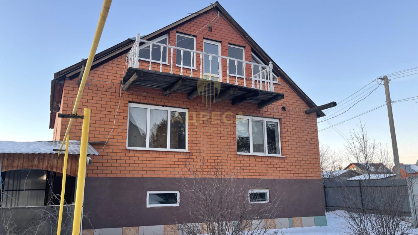 В продаже двухэтажный ДОМ 248м Площадь участка 13 сотУдобная транспортная развязка, магазины,аптеки - Оренбург