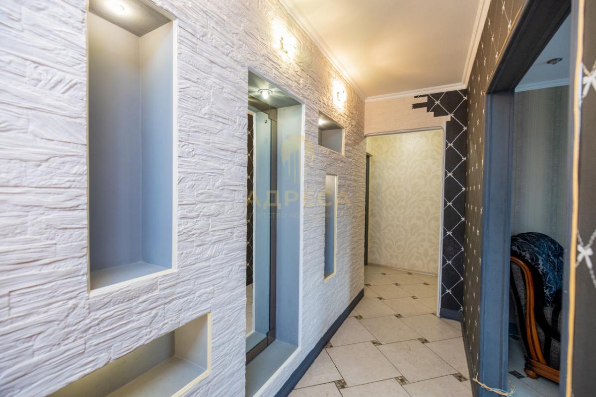 Продается 3-комнатная квартира с дизайнерским ремонтом. - Оренбург