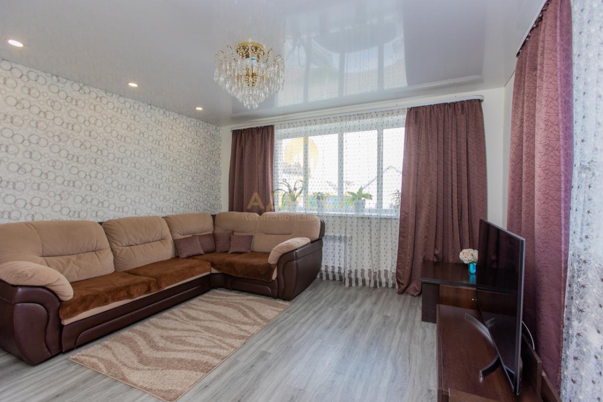 Продаётся 2-х этажный дом с земельным участком площадью 6 соток. - Оренбург