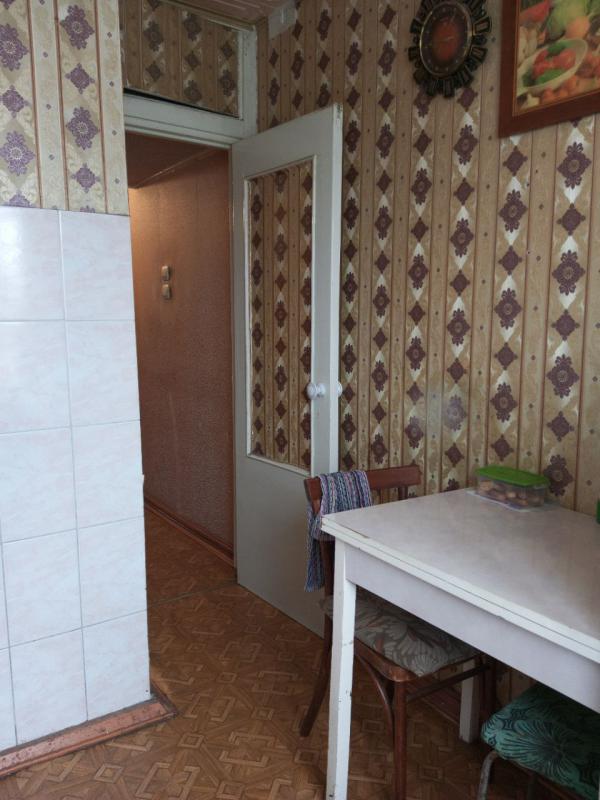 Продается двухкомнатная квартира по адресу г. - Новотроицк