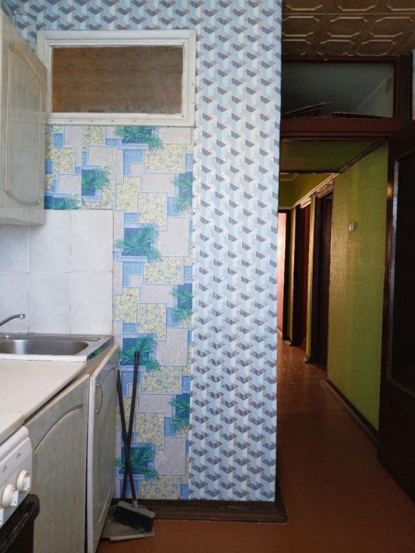 Продается трехкомнатная квартира с раздельными ходами  по адресу г. - Новотроицк