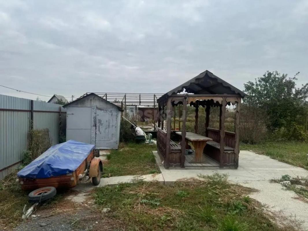 Продам Дачу по улице энергетиков 
Около Теплиц где выращивают цветы и продают 
Улица Энергетиков 1 - Орск