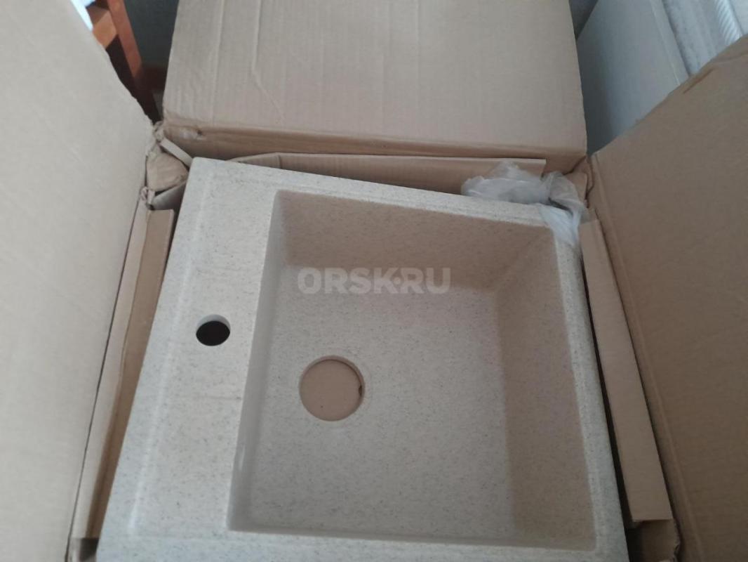 Продам  абсолютно новую мойку  под мрамор. - Орск