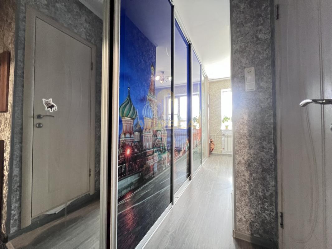 Продаётся просторная пятикомнатная квартира, общей площадью 105кв. - Оренбург