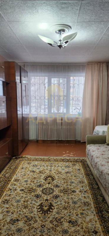 Продается трехкомнатная квартира!📍 Расположение: Удобный первый этаж. - Оренбург