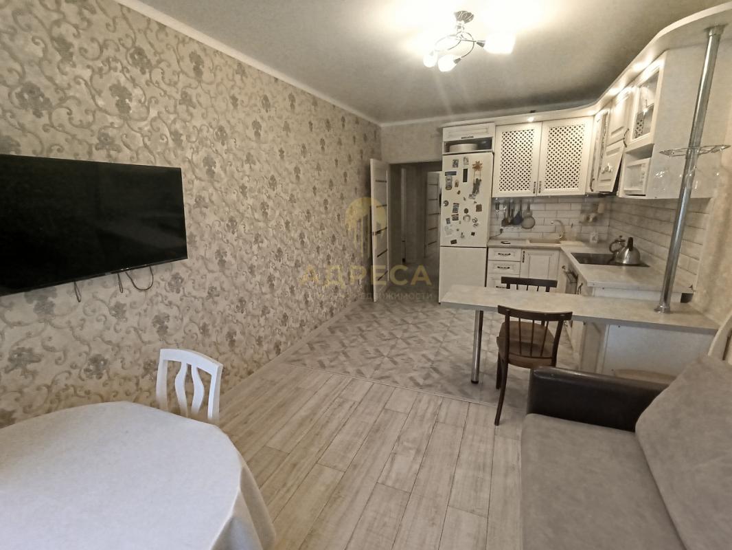 Продается уютная 2 (евро) -комнатная квартира в сердце развитого района! - Оренбург