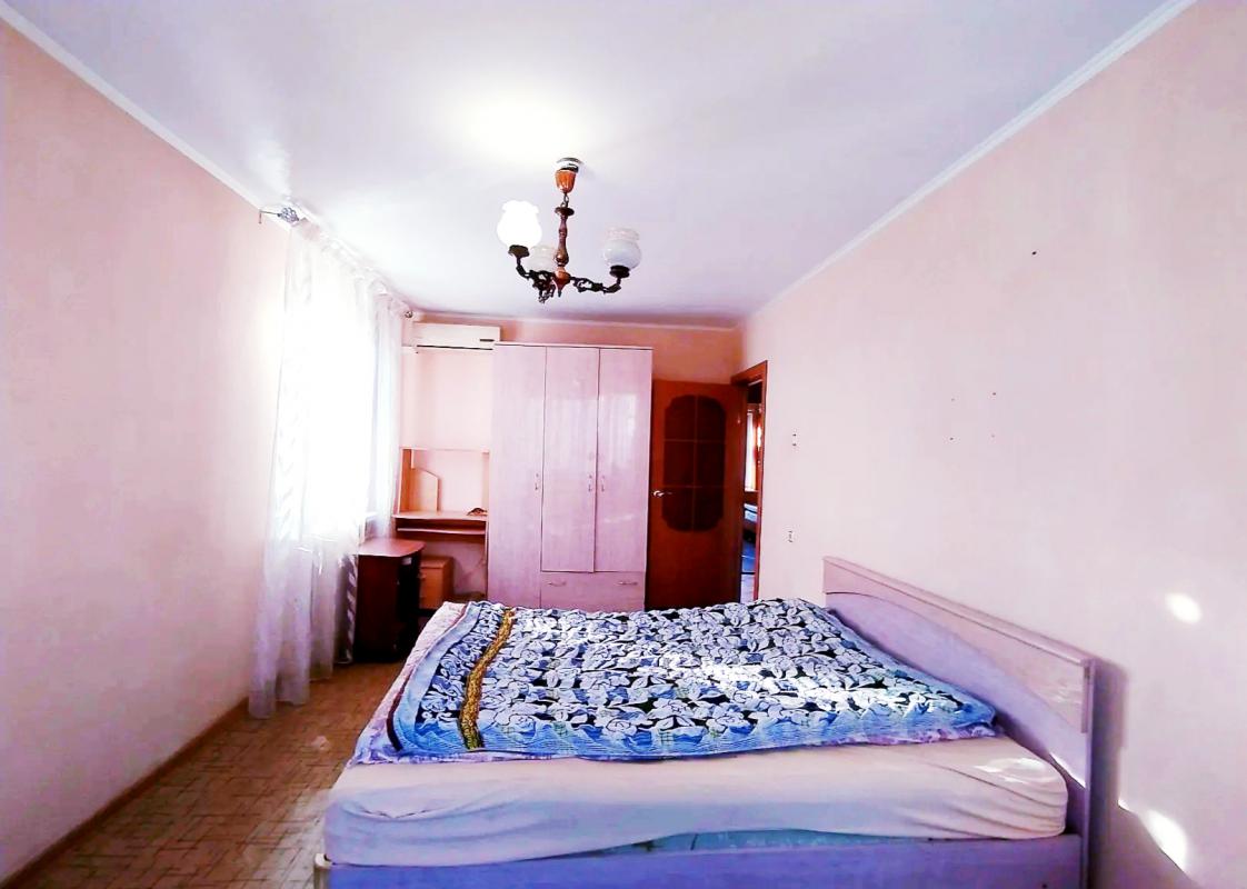 ПРОДАËТСЯ 3-Х КОМНАТНАЯ КВАРТИРА (СОРОКОПЯТКА), НА 4 ЭТАЖЕ, 5-ТИ ЭТАЖНОГО ДОМА
ОСТАНОВКА - НОВОТРОИЦ - Новотроицк