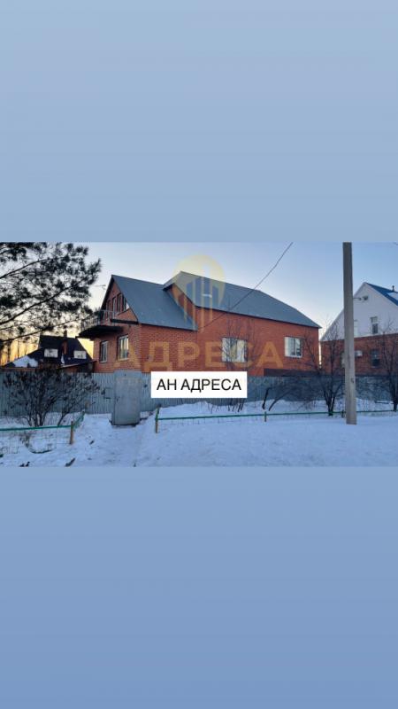 В продаже двухэтажный ДОМ 248м Площадь участка 13 сотУдобная транспортная развязка, магазины,аптеки - Оренбург