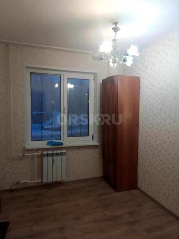 Сдам 3-х комнатную квартиру

Адрес : Пацаева 9а, квартира находится на 2 этаже

не мебелирована, - Орск