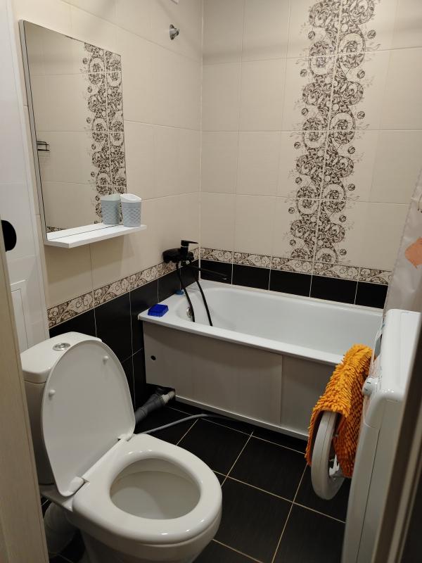 Продаётся 1-комнатная квартира (угловая) в связи с переездом. - Новотроицк