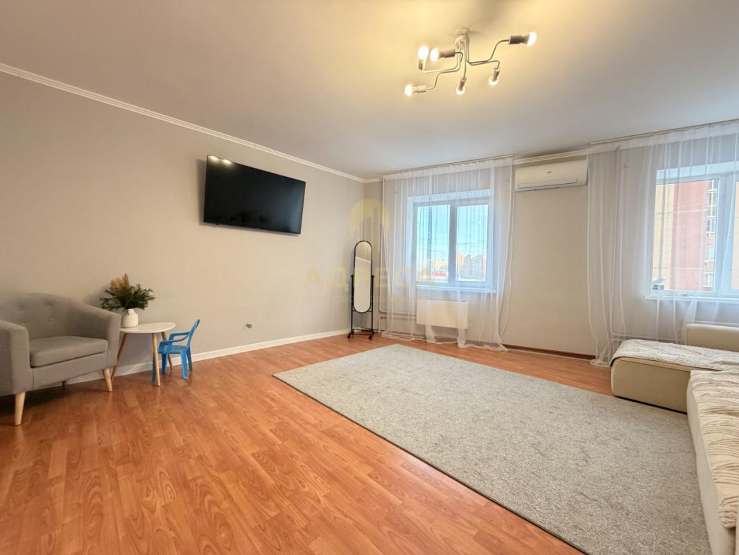 Продаётся тёплая, уютная квартира с удобной планировкой, общей площадью 67,6 кв. - Оренбург