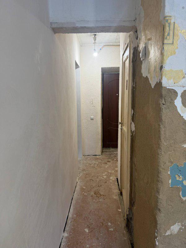 Продаётся 1-комнатная квартира, расположенная на 1 этаже пятиэтажного кирпичного тёплого дома по адр - Гай