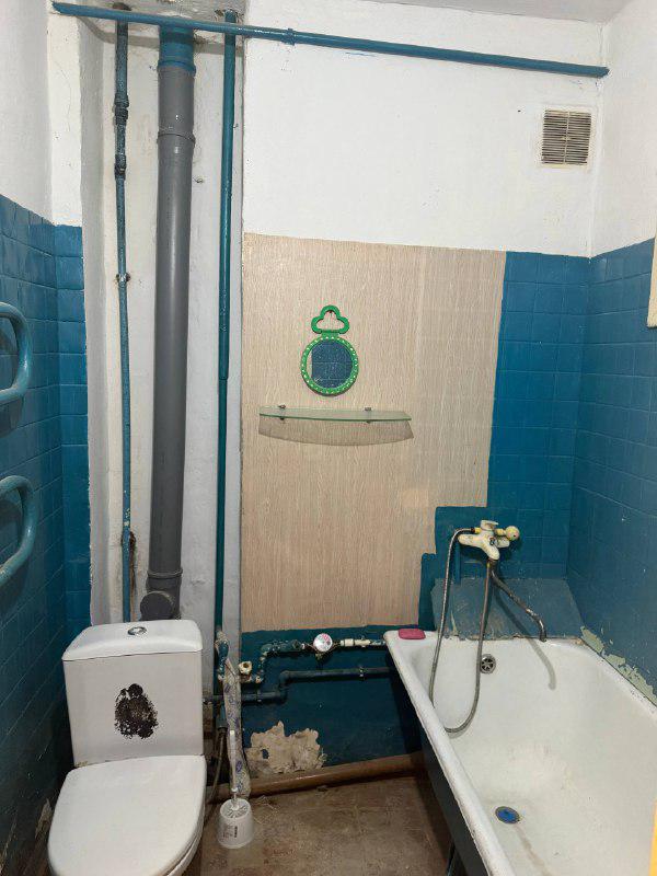 Продаётся 1-комнатная квартира, расположенная на 1 этаже пятиэтажного кирпичного тёплого дома по адр - Гай