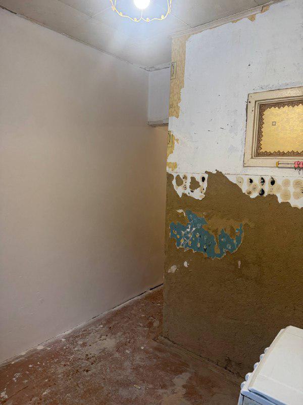 Продаётся 1-комнатная квартира, расположенная на 1 этаже пятиэтажного кирпичного тёплого дома по адр - Гай