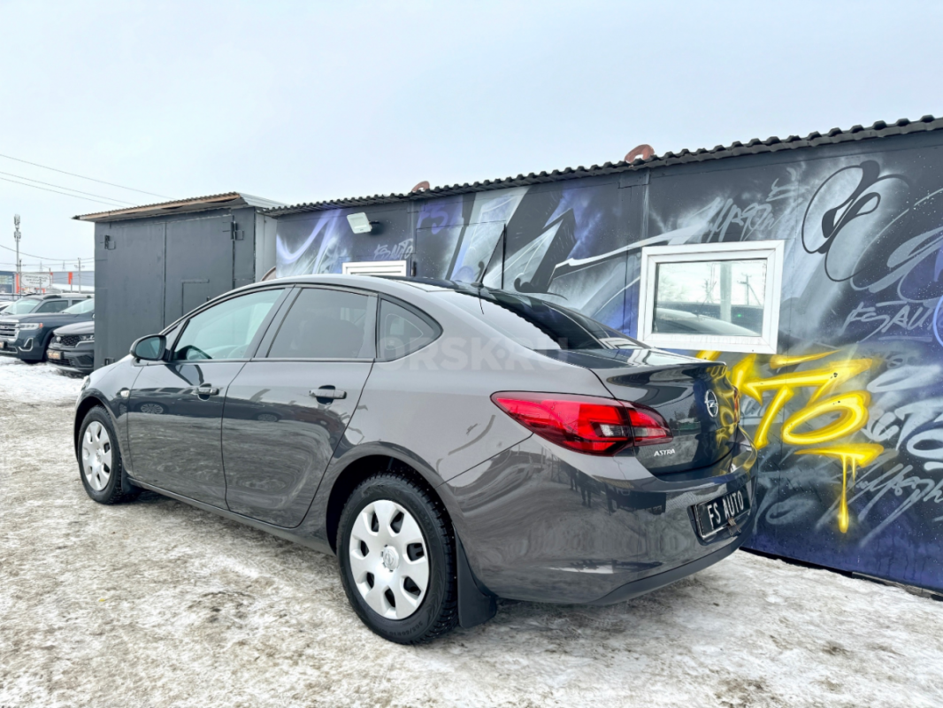 В продаже OPEL ASTRA 2013 года. - Орск