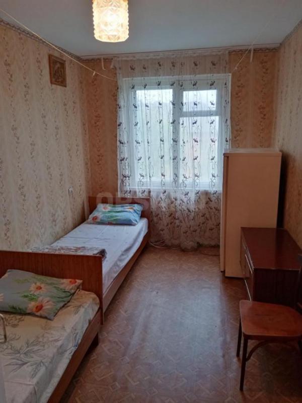 Сдам 4х комнатную квартиру командированным  (4-5 койка мест) Нефтяников 26(2 этаж) Квитанции входят - Орск