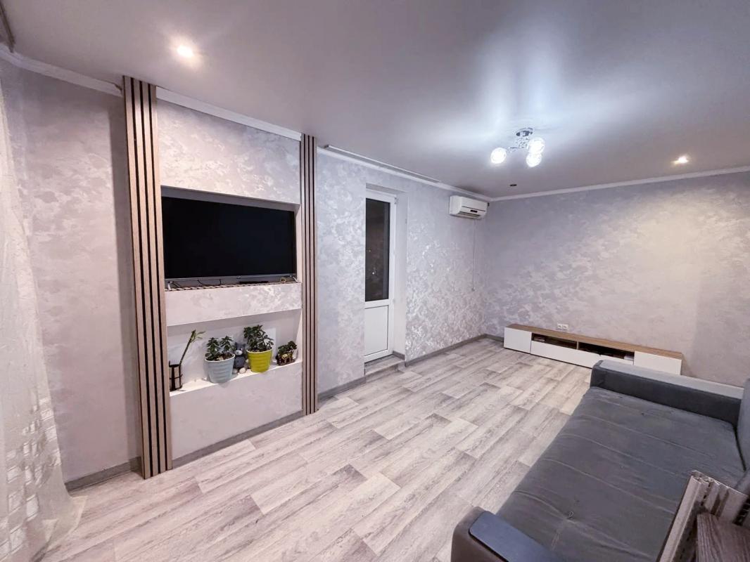 ПРОДАЕТСЯ ХОРОШАЯ УЛУЧШЕННОЙ ПЛАНИРОВКИ 2Х-КОМНАТНАЯ КВАРТИРА В САМОМ ЛУЧШЕМ РАЙОНЕ ГОРОДА в панельн - Новотроицк