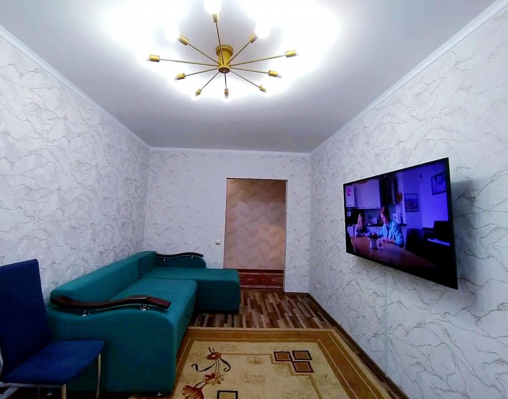 ПРОДАËТСЯ 3-Х КОМНАТНАЯ КВАРТИРА, С НЕОБЫЧНОЙ ПЛАНИРОВКОЙ, НА 5 ЭТАЖЕ, 5-ТИ ЭТАЖНОГО КИРПИЧНОГО ДОМА - Новотроицк