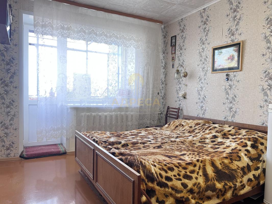 Продаётся тёплая, просторная 3 -х комнатная квартира на 5 этаже 5-ти этажного кирпичного  дома!!! - Оренбург