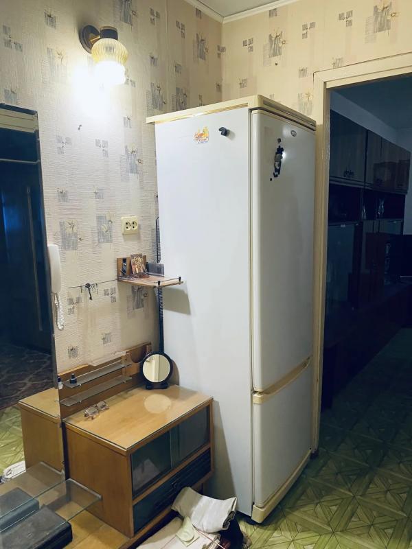 Продается 2х-комнатная квартира в развитом районе города на остановке "Новотроицк" в тепло - Новотроицк