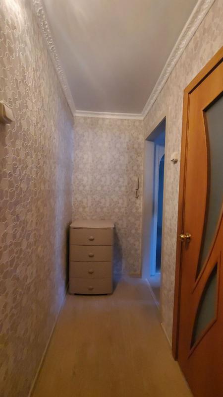 Продается уютная 2-комнатная квартира  расположенная на 2 этаже 5-этажного блочного дома по адресу: - Гай