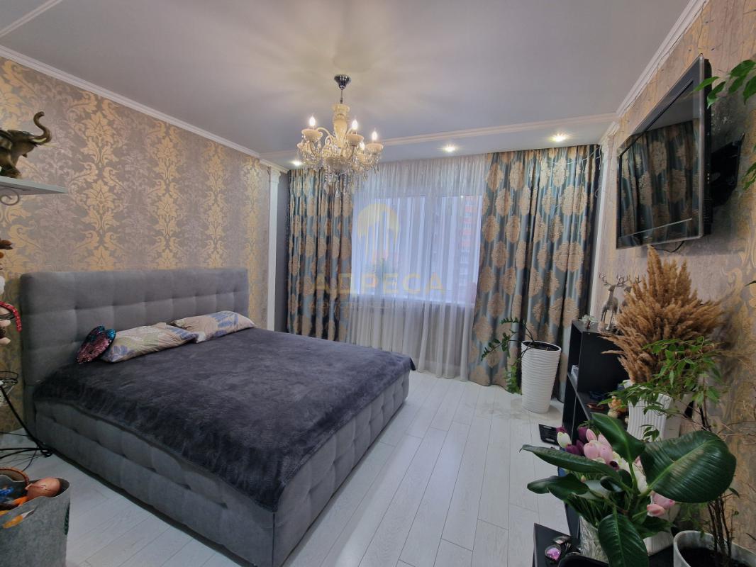 Продается двухкомнатная квартира в ЖК "Фаренгейт", с общей площадью 56,5 кв. - Оренбург