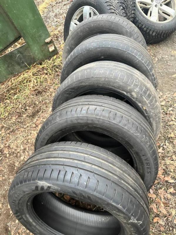 Nokian Tyres Hakka Black 2 SUV
255/55 R19 60H

5 шин - 2 новые / практически новые (первые 4 фото - Орск