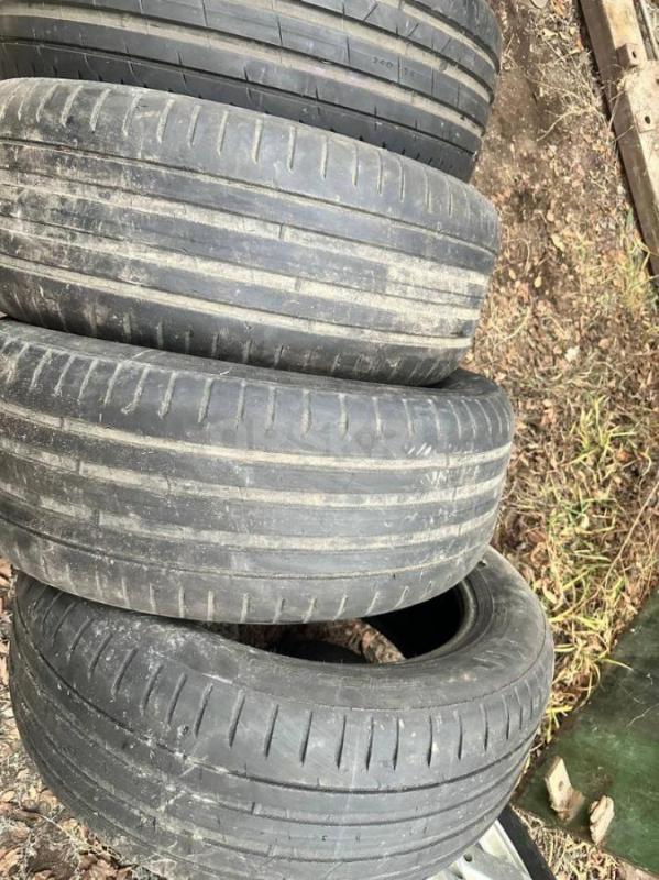 Nokian Tyres Hakka Black 2 SUV
255/55 R19 60H

5 шин - 2 новые / практически новые (первые 4 фото - Орск