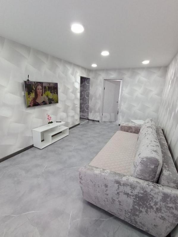 Посуточно 2ух комнатная квартира. - Орск