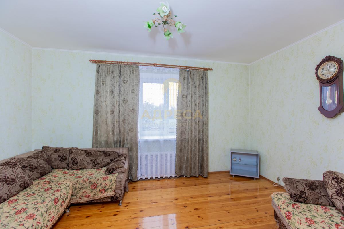 В продаже двухэтажный ДОМ 248м Площадь участка 13 сотУдобная транспортная развязка, магазины,аптеки - Оренбург