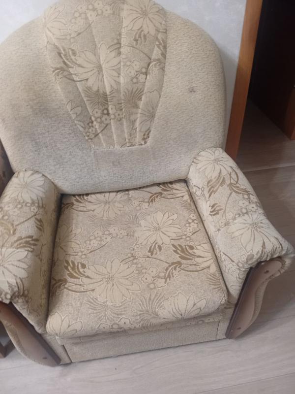 Продам диван и кресло б/у в хорошем состоянии. 89228084240 - Новотроицк