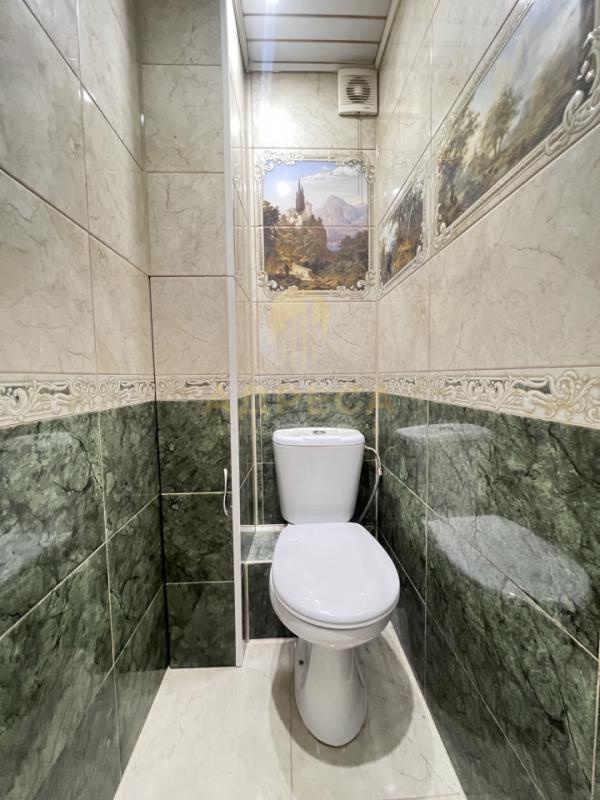 Продаётся просторная пятикомнатная квартира, общей площадью 105кв. - Оренбург