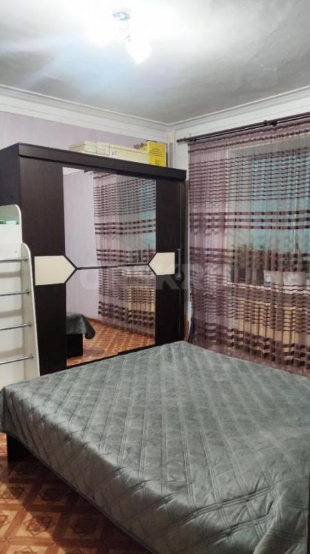 Продается просторная трехкомнатная квартира  в центре города по адресу ул. - Орск