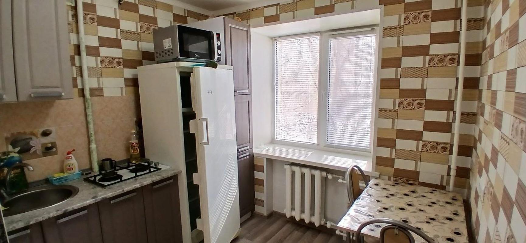 Продаётся однокомнатная квартира на привлекательном этаже г. - Новотроицк