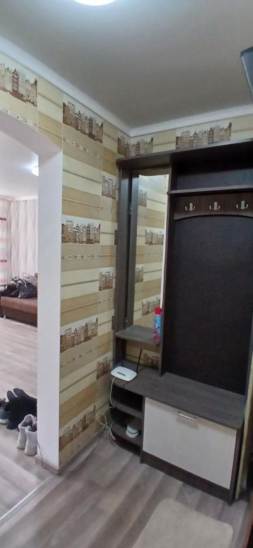 Продаётся однокомнатная квартира на привлекательном этаже г. - Новотроицк