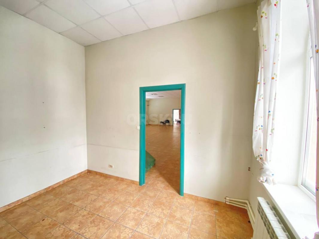 Красивый  большой дом, на незатопляемой территории. - Орск