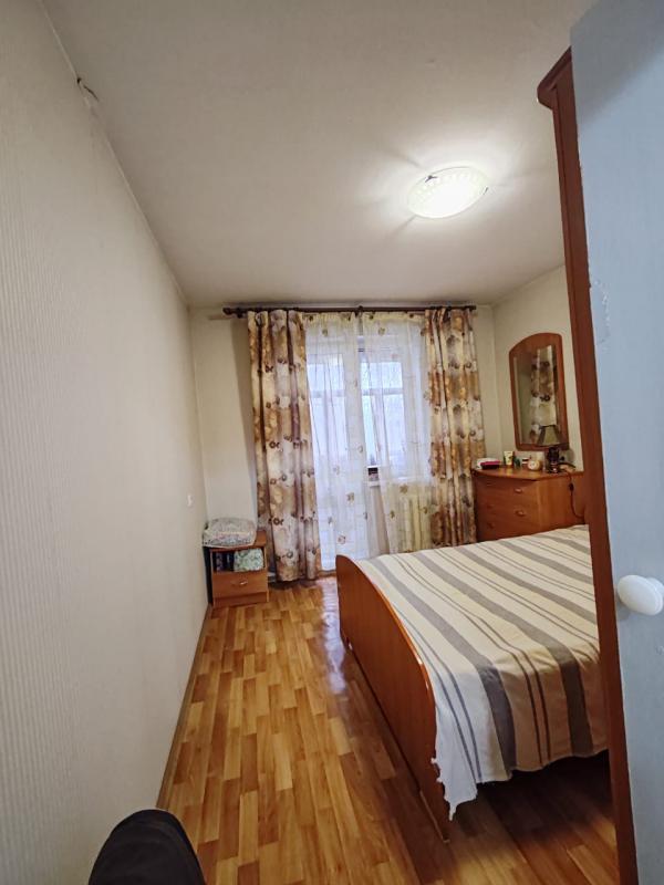 Продам 3-комнатную квартиру (62.7 кв. - Новотроицк