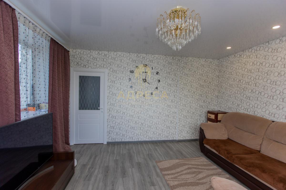 Продаётся 2-х этажный дом с земельным участком площадью 6 соток. - Оренбург