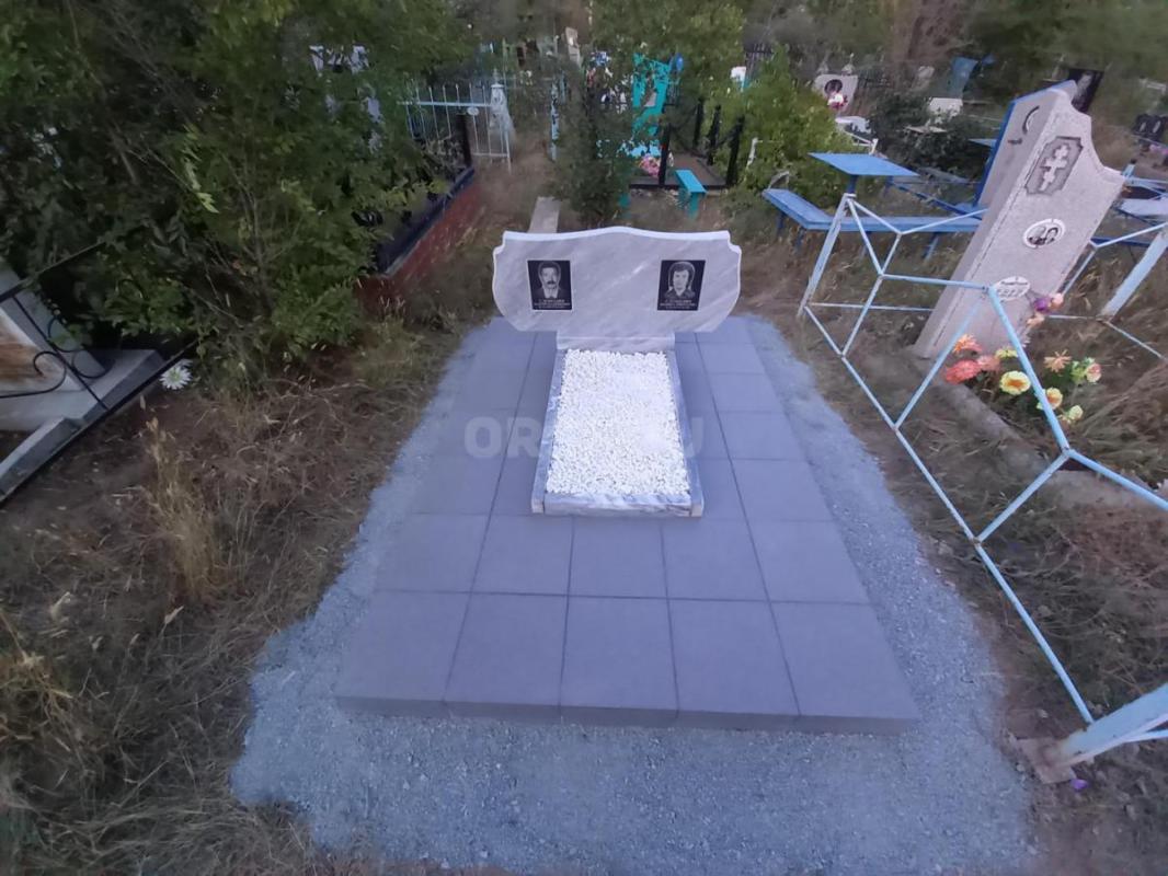 КОМПЛЕКСНОЕ БЛАГОУСТРОЙСТВО ЗАХОРОНЕНИЙ 

Любых типов и размеров 
 
- натуральный камень
 ( гра - Орск