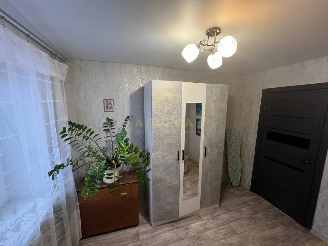 Продается  просторная и светлая 3-комнатная квартира в районе с развитой инфраструктурой. - Оренбург