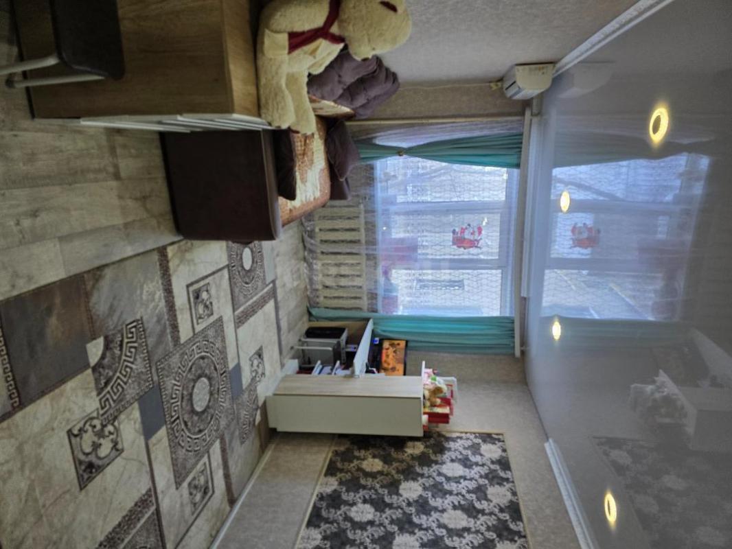 Текст объявления:
Продам 3к кв улучшенный планировки на ОЗТП, остановка "Рябинушка&quo - Орск