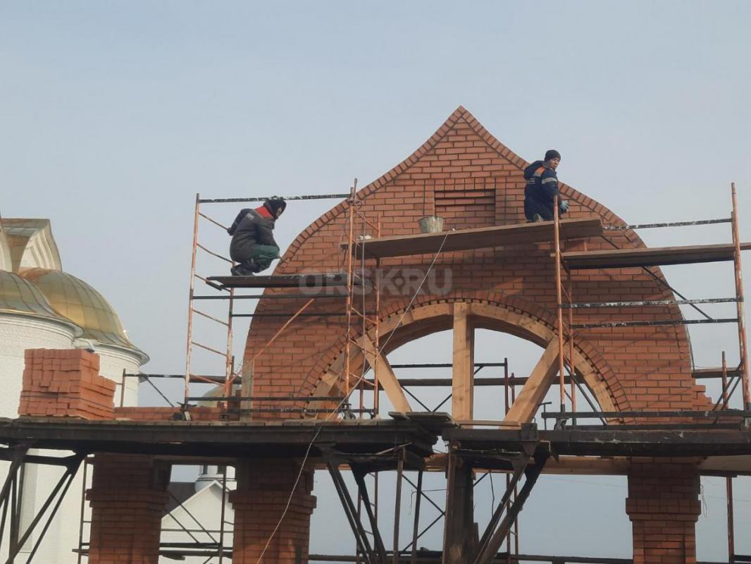 Строительство домов ремонт квартиры штукатурка крыша стяжка - Орск