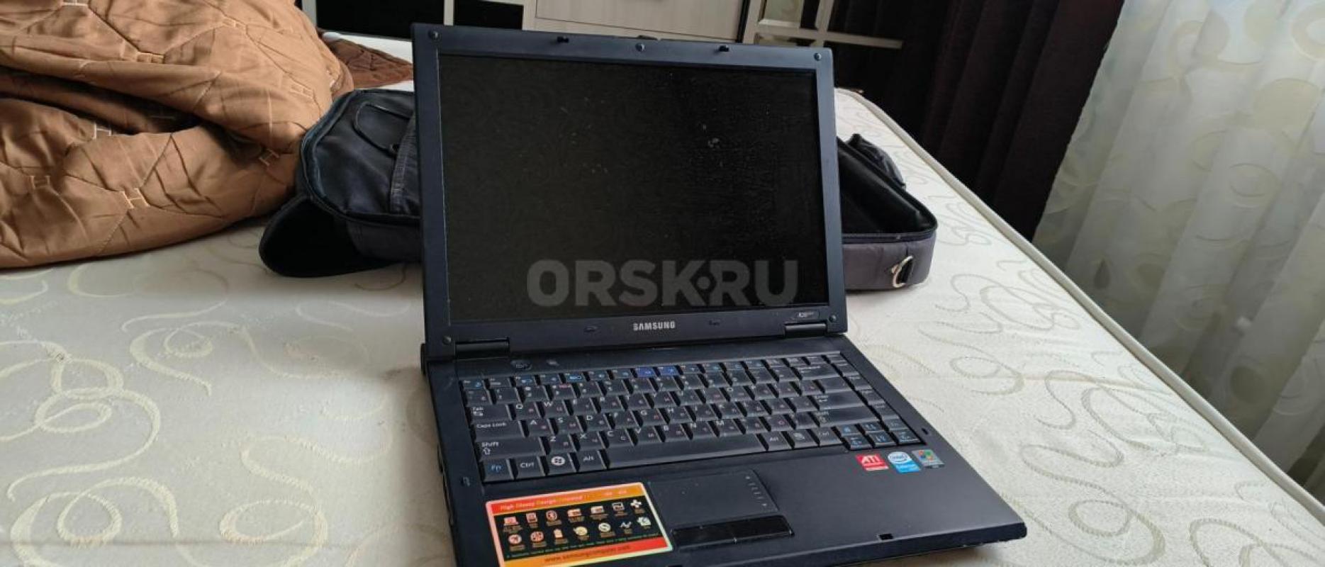Продам ноутбук Samsung состояние нового, батарея держит очень хорошо, цена чисто символическая для н - Орск