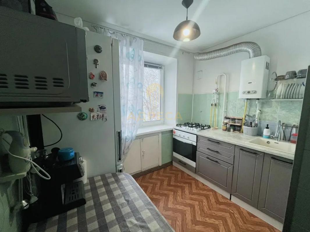 Продается  просторная и светлая 3-комнатная квартира в районе с развитой инфраструктурой. - Оренбург