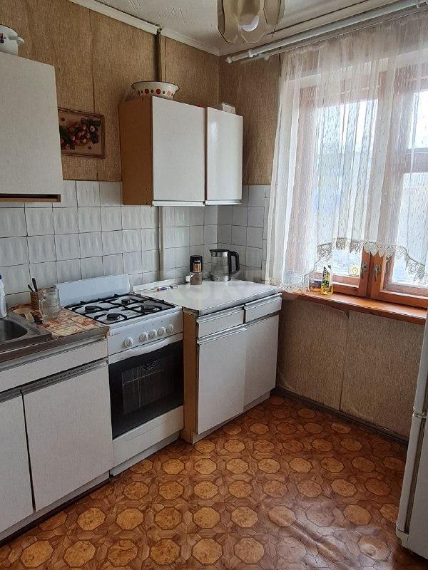 Продам 2 х- комнатную квартиру по адресу: ул. - Орск