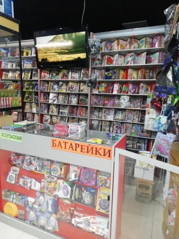 Отдам бесплатно! торговый отдел в центре города по пр. - Орск