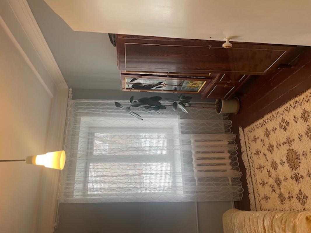 Продается 3х комнатная квартира в шаговой доступности от остановки и магазинов. - Новотроицк