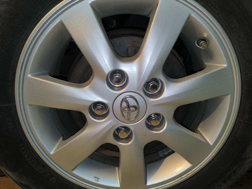 Продам Тойота исис.,2010 г. - Новотроицк