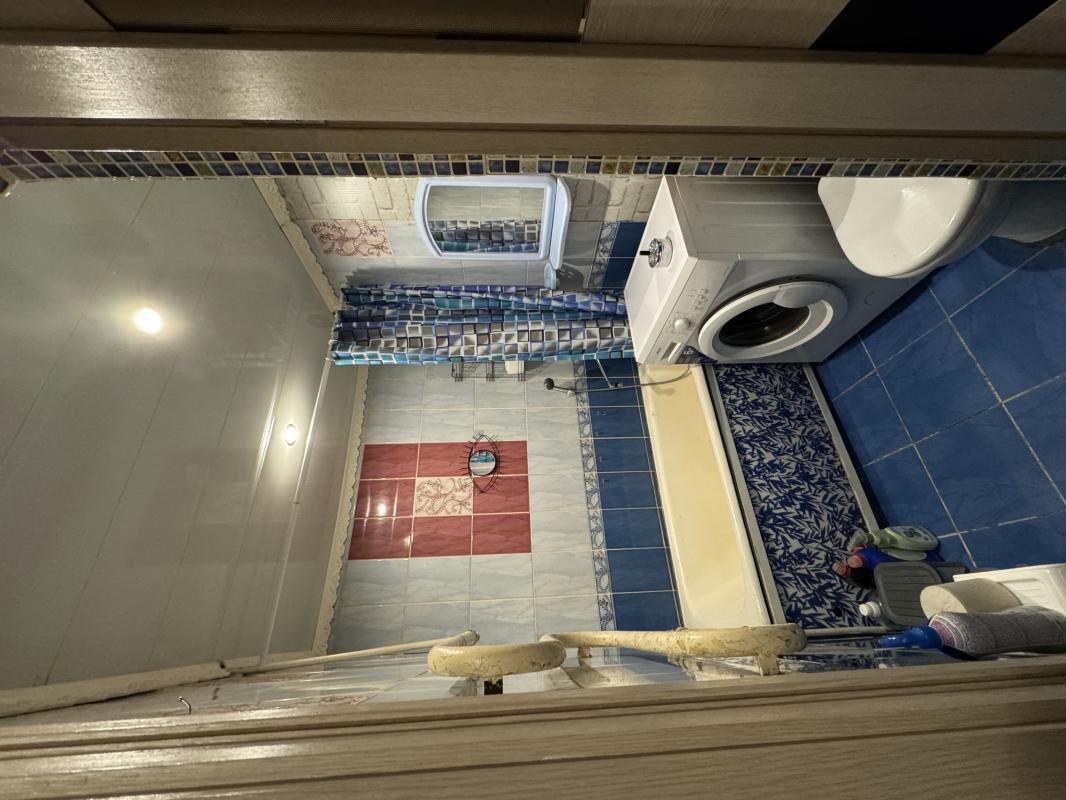 Сдается светлая, 3-х комнатная квартира, маломерку, с косметическим ремонтом, 4 этаж, 5 этажного дом - Новотроицк